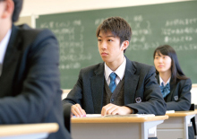 資格の取得、看護・介護などの医療分野への進路サポートが充実!