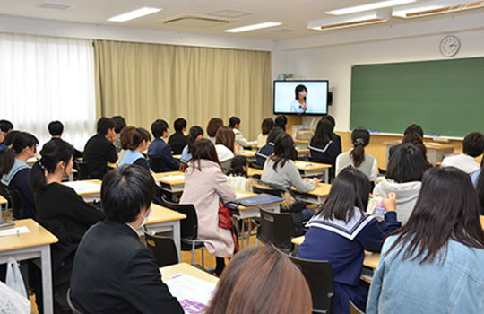 入試説明会の様子